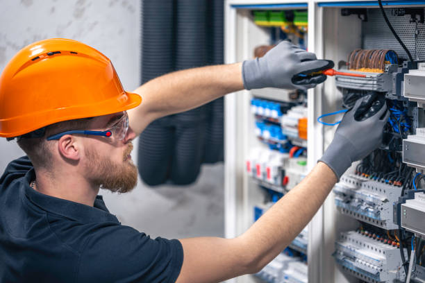 Best Licensed Electrician  in River Ridge, FL